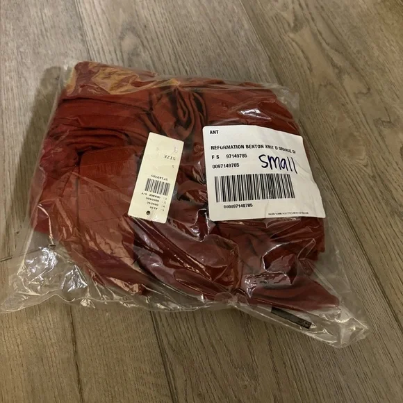 NWT! Reformation Benton Ribbed Button-Front Sweater Mini Dress 🟤 - Picture 7 of 9